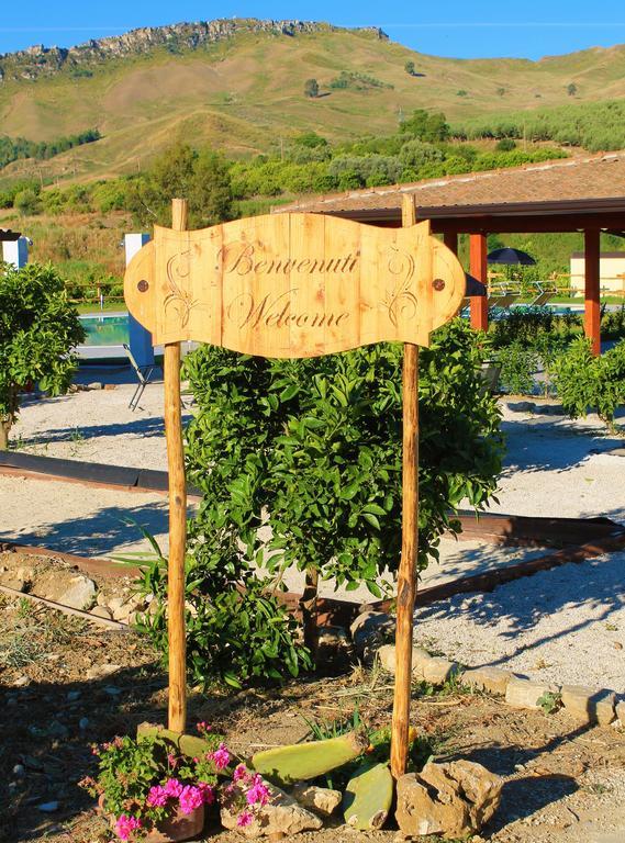Tenuta Lanza Il Mulino Acquaviva Platani المظهر الخارجي الصورة