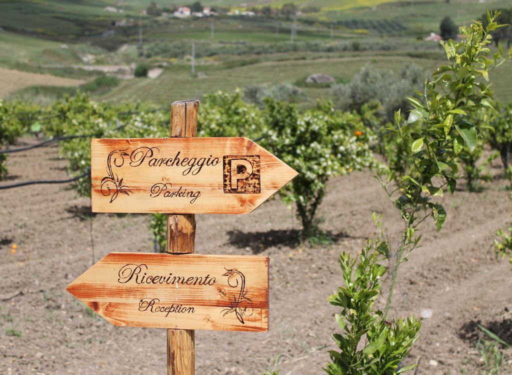 Tenuta Lanza Il Mulino Acquaviva Platani المظهر الخارجي الصورة